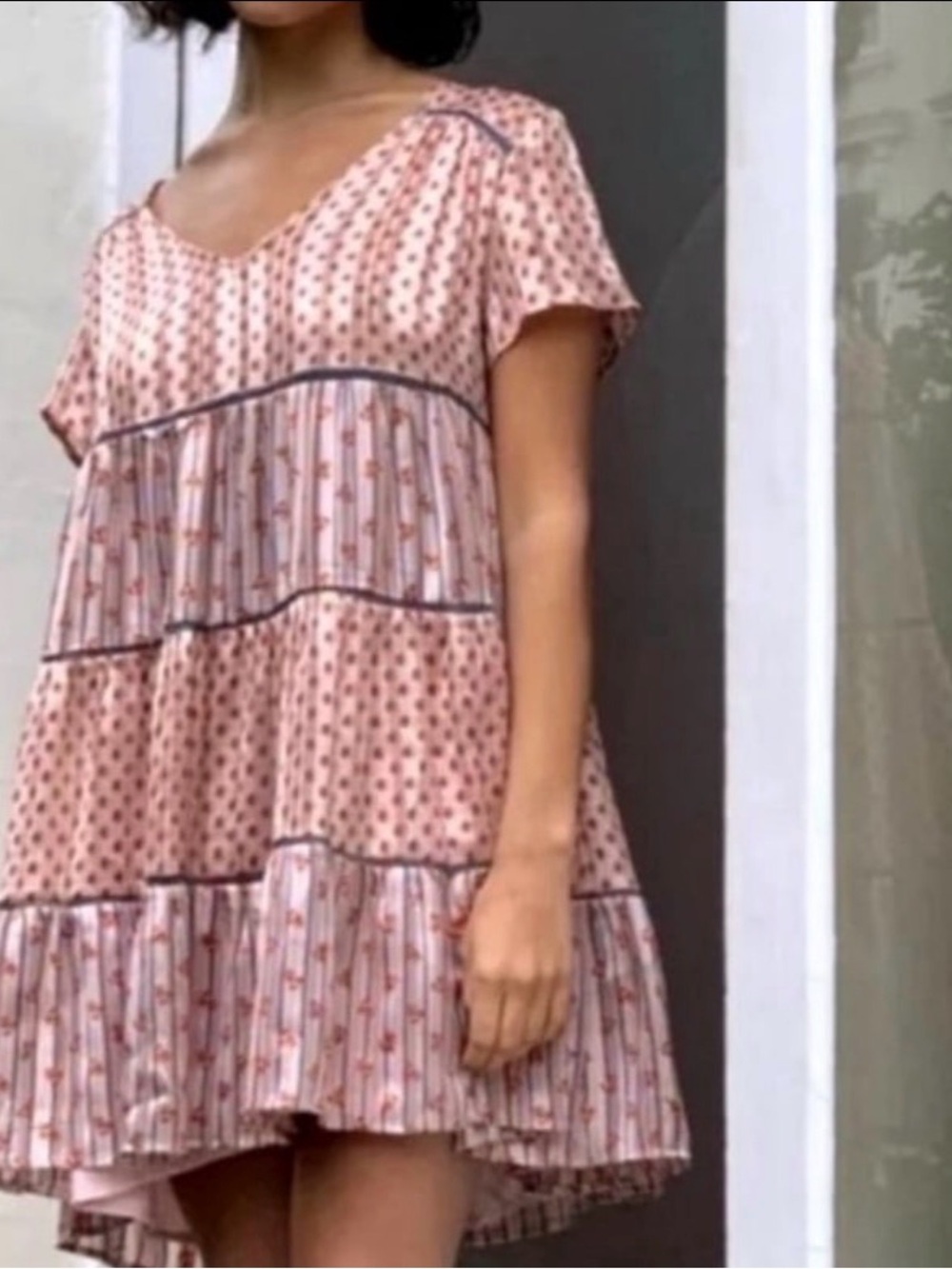 Urban Outfitters Flowy Satin Dress size M